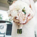 Εποχές, λουλούδια, γιορτές & η ημερομηνία του γάμου